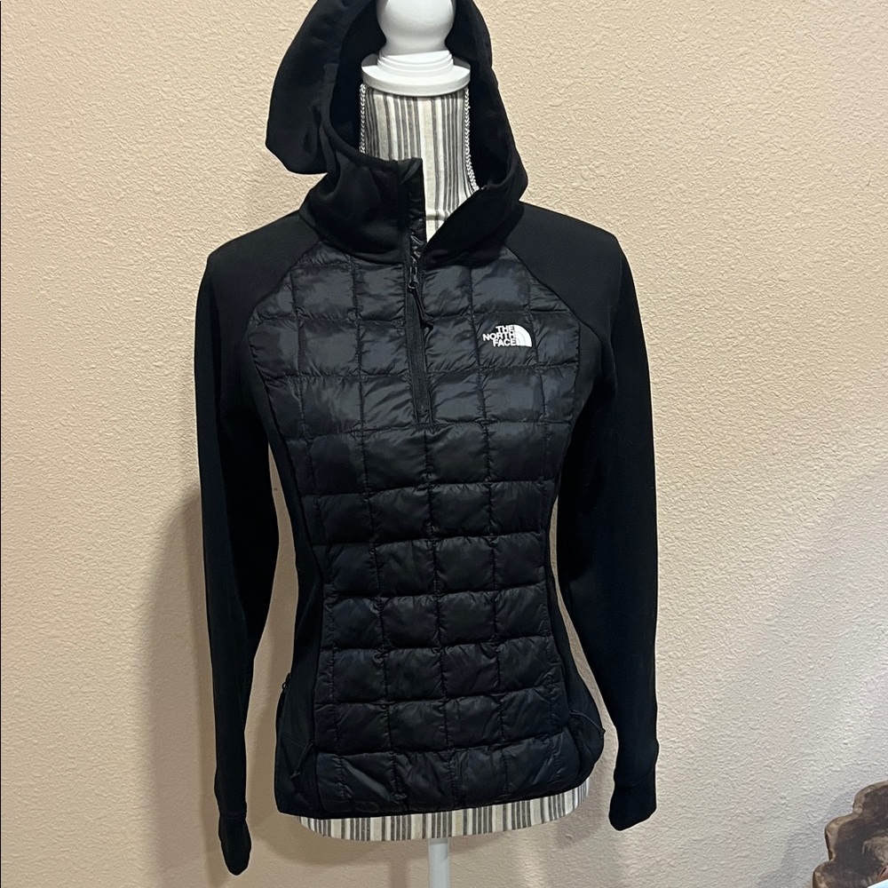 The North Face Black Quilted Half-Zip Hoodie Size S